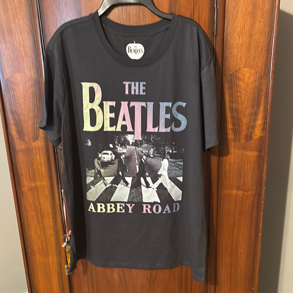 New Beatles Abbey Road Graphic T-Shirt❤️